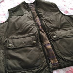 Reversible vest